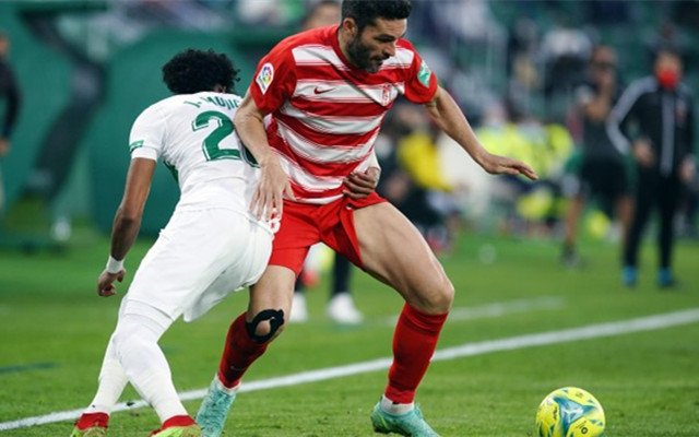 格拉纳达球员苦战一场,仍难抵对手 格拉纳达球员苦战一场,仍难抵对手