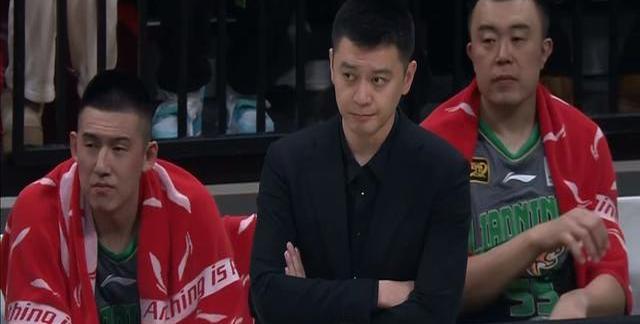 辽宁男篮防守强劲,成功守住榜首位置 辽宁男篮防守强劲,成功守住榜首位置