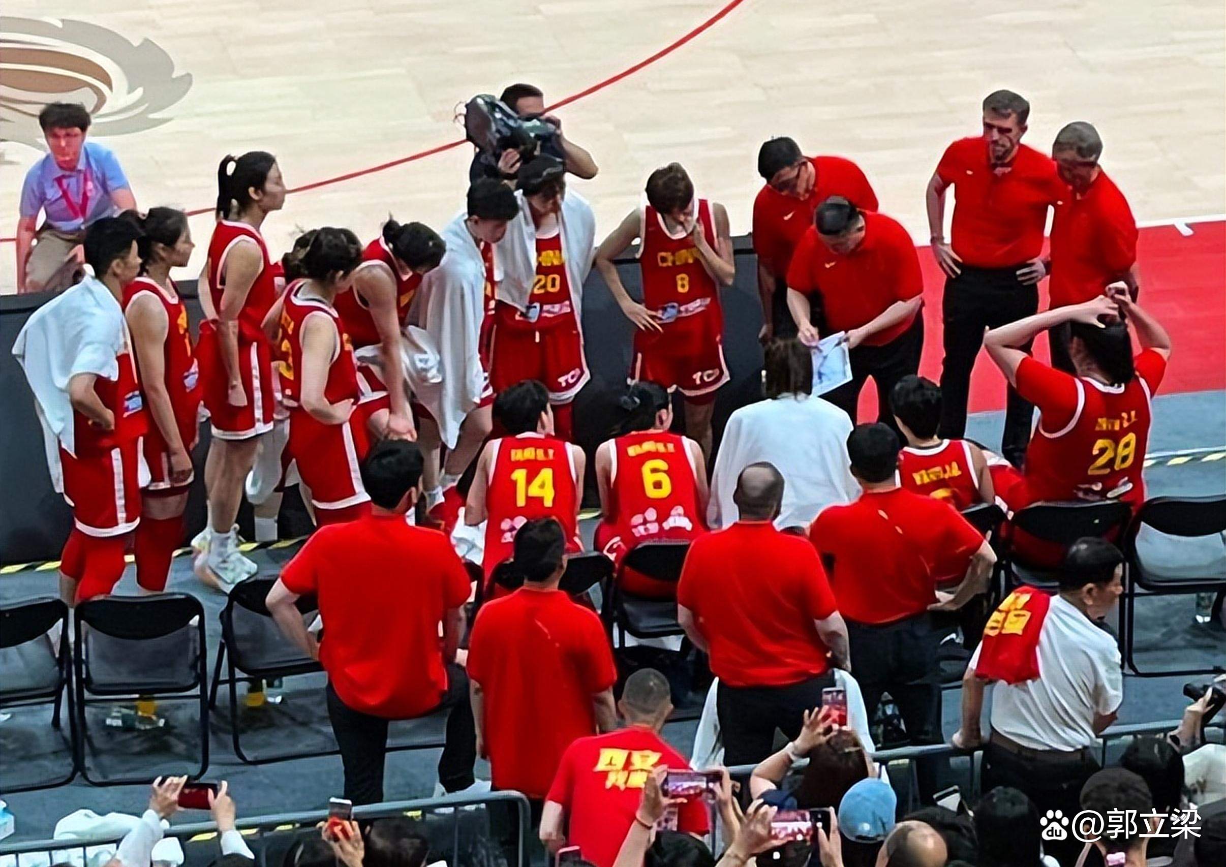 日本女篮横扫法国晋级四强