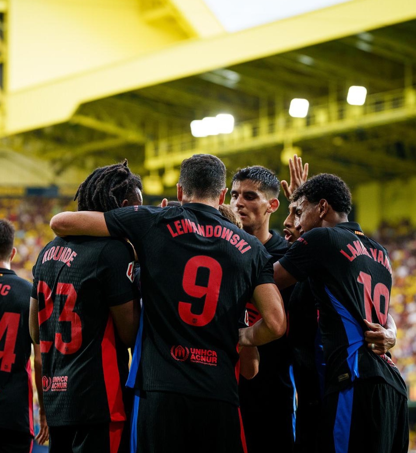 摩纳哥前锋伊卡尔迪梅开二度，助球队夺冠