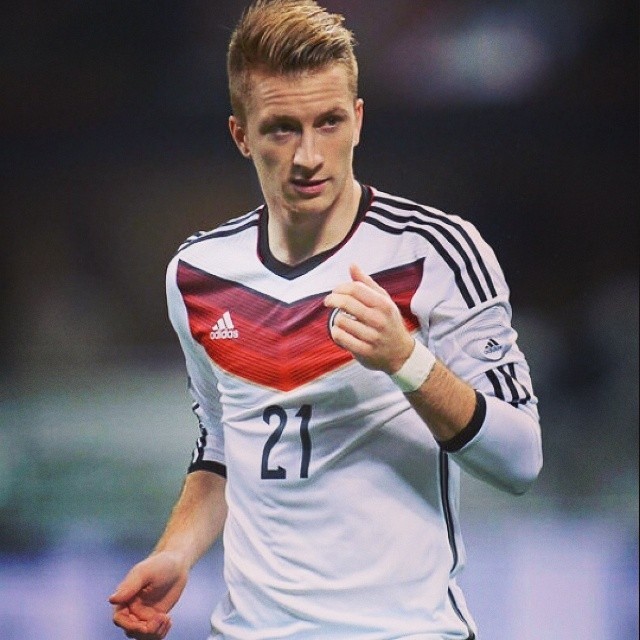 球龄新人作战!德国队2-0力克希腊队 球龄新人作战!德国队2-0力克希腊队