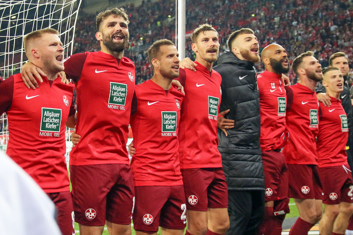 汉诺威96艰难逆转击败勒沃库森