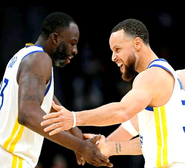 勇士轻取黄蜂,库里状态火热连追高分 勇士轻取黄蜂,库里状态火热连追高分