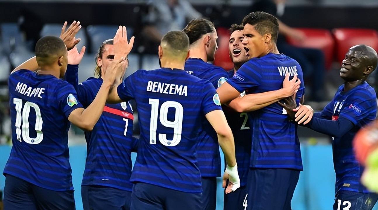 直击法国队对阵葡萄牙的激烈对决 直击法国队对阵葡萄牙的激烈对决