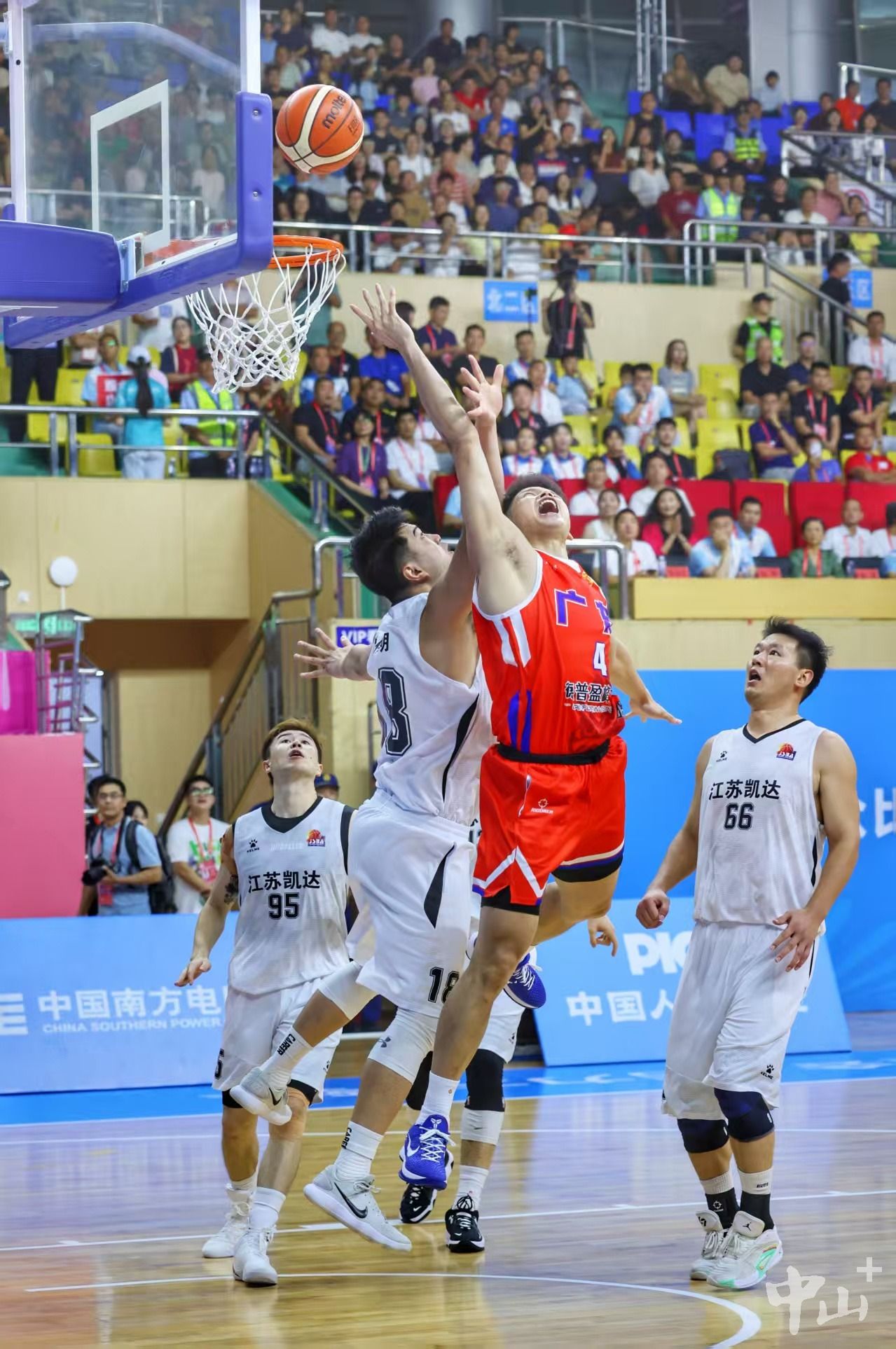 实时报道:最热门篮球对决即将上演 实时报道:最热门篮球对决即将上演