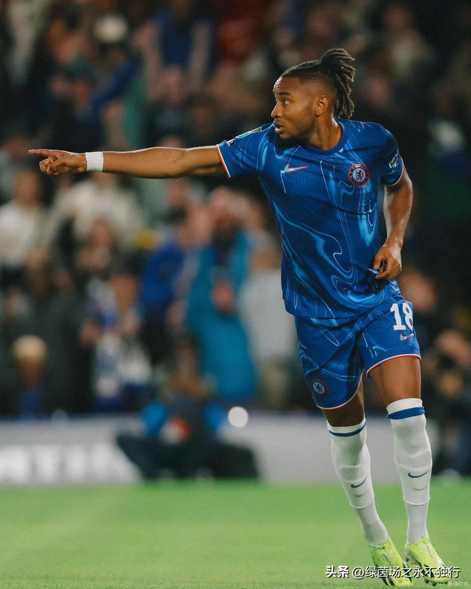 AC米兰官方宣布签下新后卫 AC米兰官方宣布签下新后卫