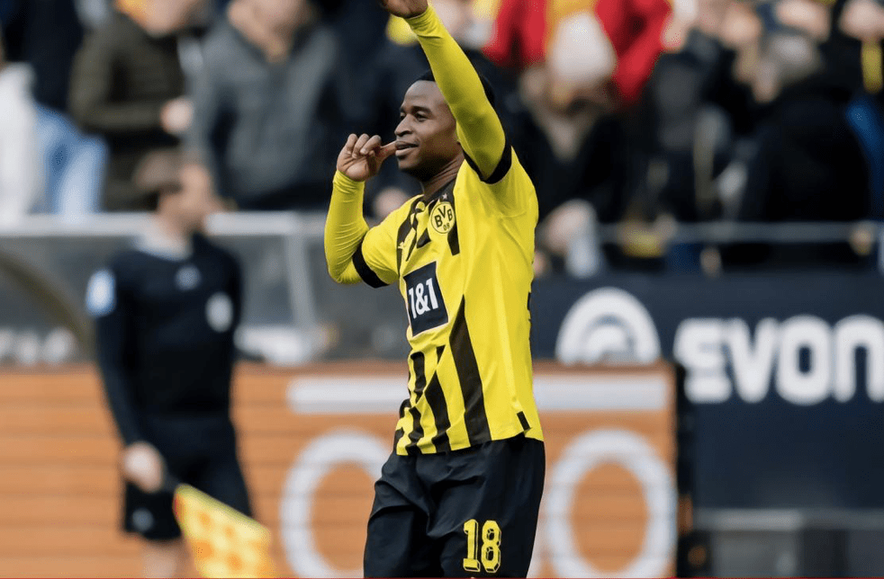 法兰克福客场告捷,进一步巩固积分 法兰克福客场告捷,进一步巩固积分