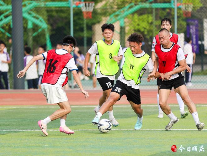 球队备战对手,全力以赴备战战役 球队备战对手,全力以赴备战战役