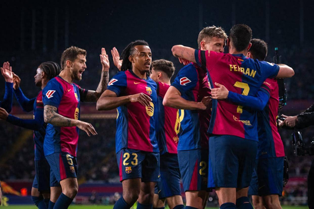 巴萨锋线配合默契,轻松获得三分! 巴萨锋线配合默契,轻松获得三分!